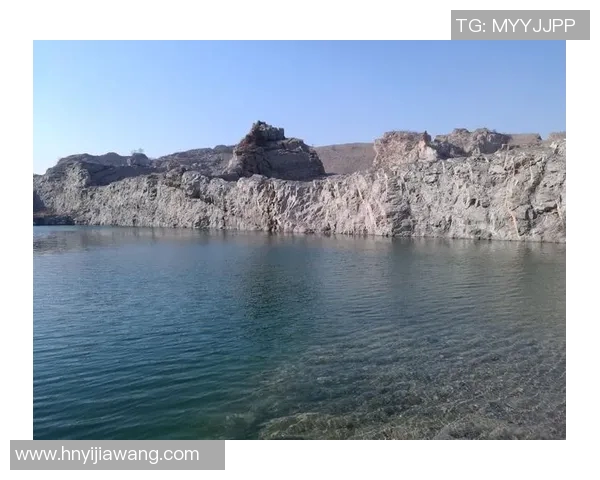 泥浆足球的魅力与挑战探索这项独特运动带来的乐趣与团队精神