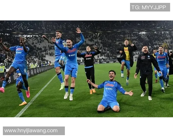 莱顿东方足球俱乐部：追逐梦想的绿茵场与激情四溢的球迷文化